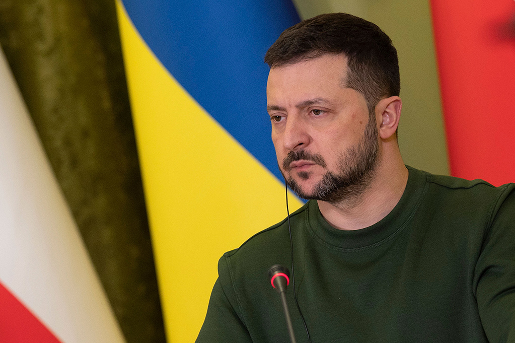 Зеленский заявил об отставке некоторых государственных деятелей Украины