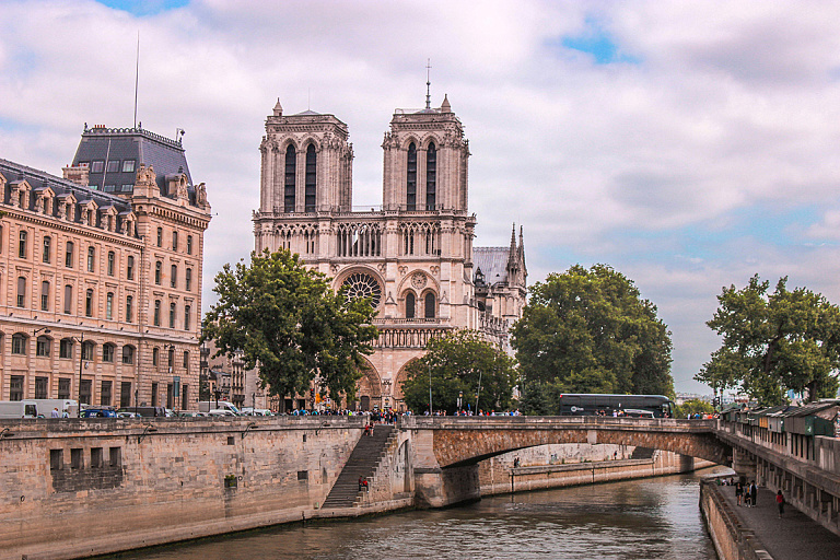 Собор Парижской Богоматери точно откроют в декабре – Макрон подтвердил