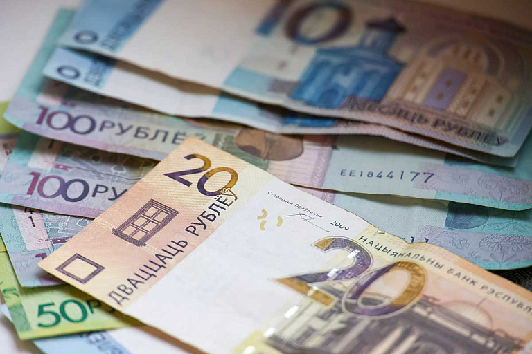 Белорусский рубль продолжает терять позиции уже три дня подряд