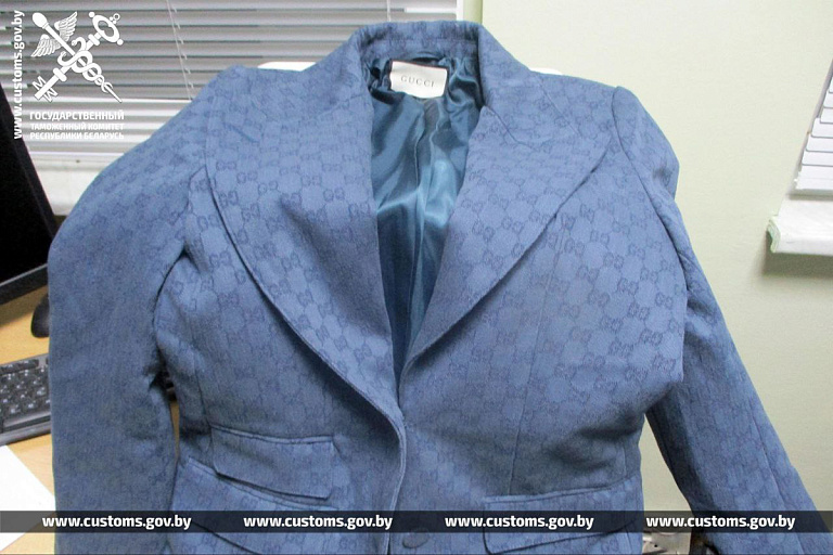 Молдаванин пытался нелегально ввезти в Беларусь люксовую одежду на Br70 тыс.