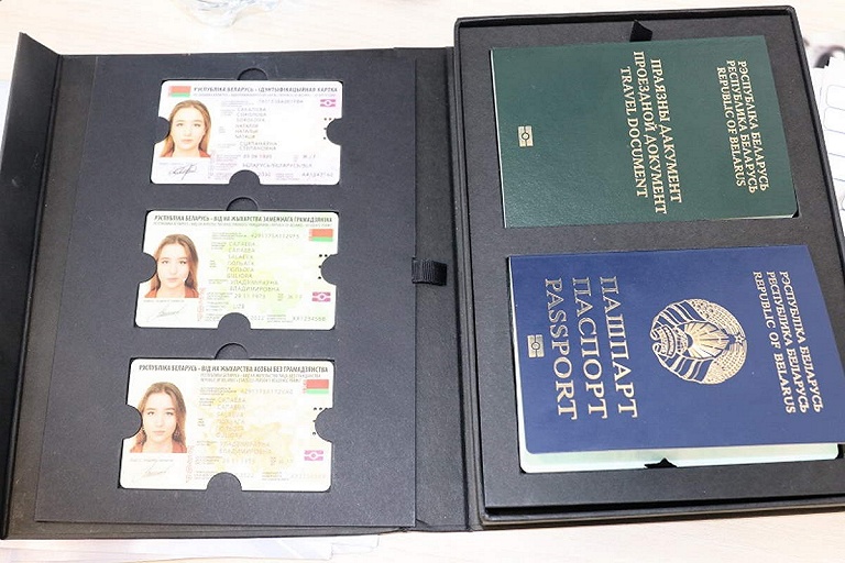 Сколько белорусов получили биометрические паспорта, рассказали в МВД