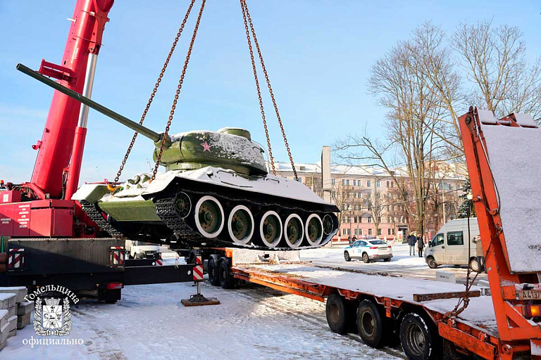 Из центра Гомеля убрали танк – он простоял там больше полувека