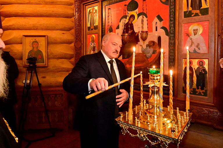 Лукашенко сделал дорогой подарок Свято-Елисаветинскому монастырю
