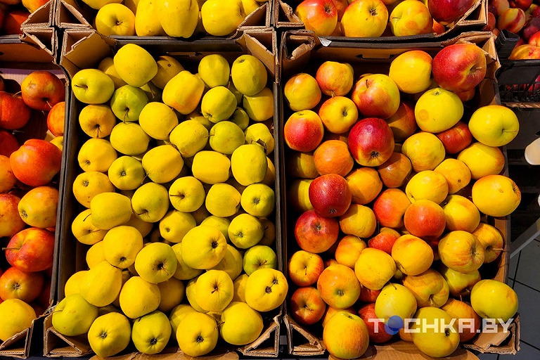 На полках магазинов нет белорусских яблок – разбирались в проблеме