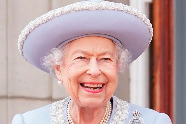 Елизавета II заняла 2-е место в списке самых долгоправящих монархов в истории