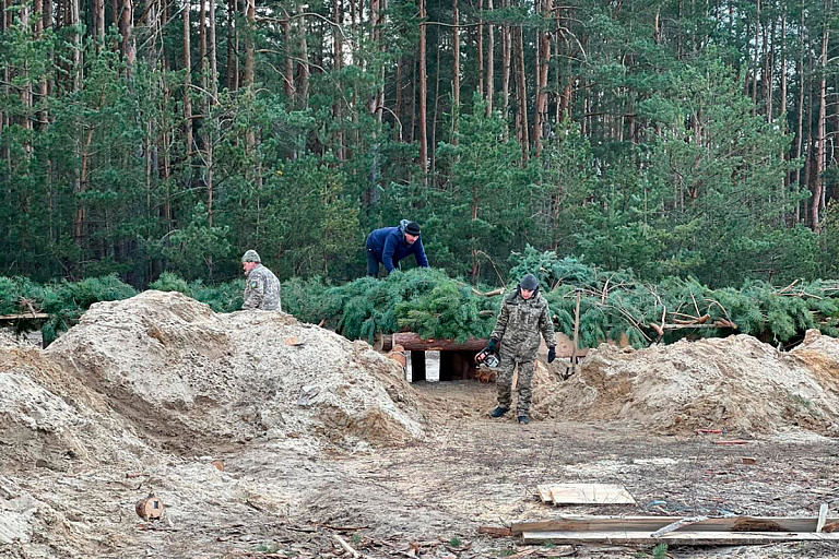 Украина сооружает вторую линию противотанковых рвов на границе с Беларусью