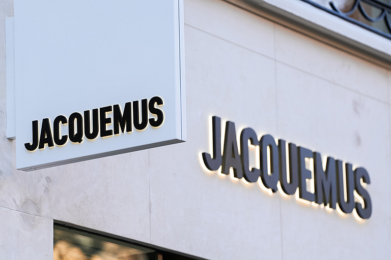 Балеткор и стиль принцессы Дианы: в Версале прошел показ Jacquemus