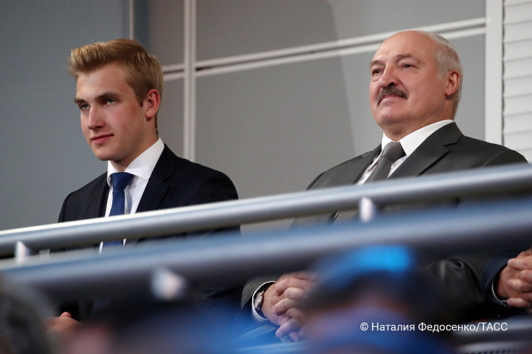 Александр Лукашенко рассказал, где учится его младший сын Николай