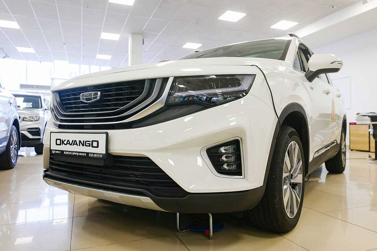 В Беларуси начали производить новый Geely – это семейный кроссовер