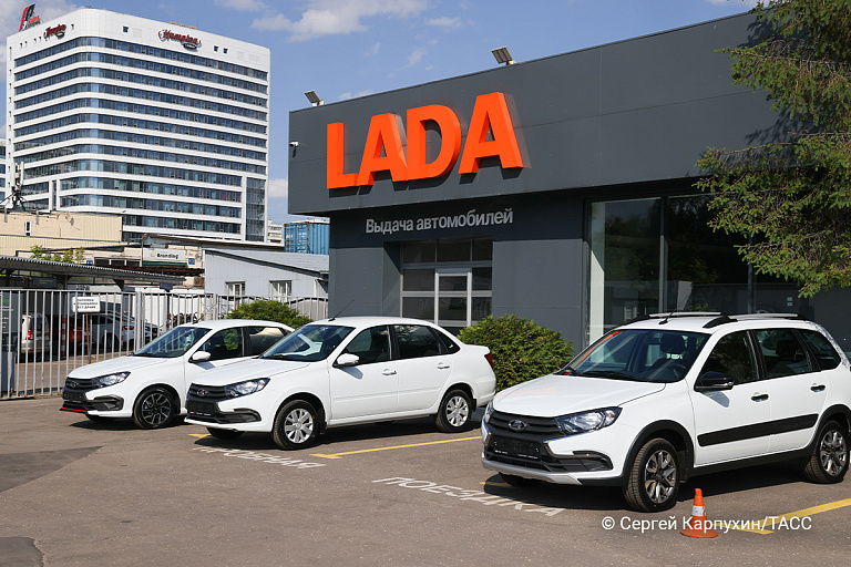 Lada Vesta в Беларуси стоит дешевле, чем в России – проверили слухи