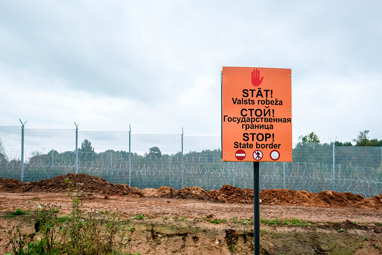 Латвия мобилизует пограничников – из-за мигрантов на белорусской границе