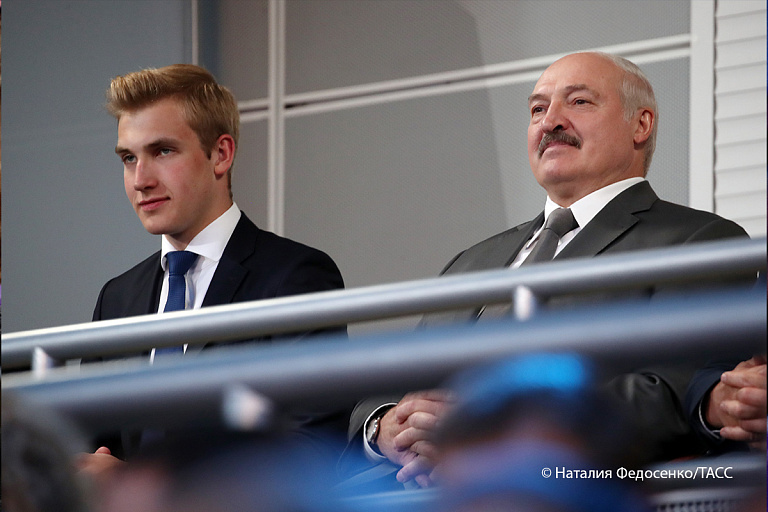 Николай Лукашенко получил президентскую стипендию