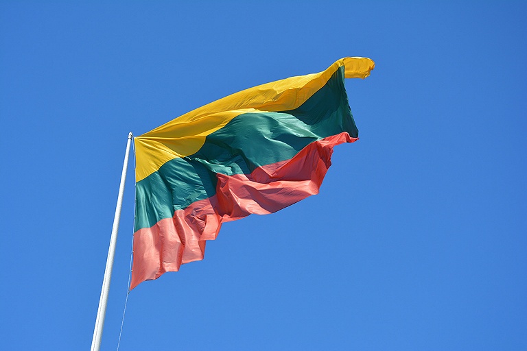 Литва продлила режим ЧП на границе с Беларусью и Россией