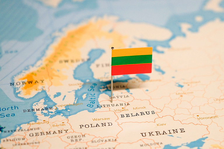 Литовский запрет вынуждает белорусов опустошать на границе чемоданы