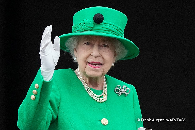 Королева Елизавета II скончалась – Букингемский дворец