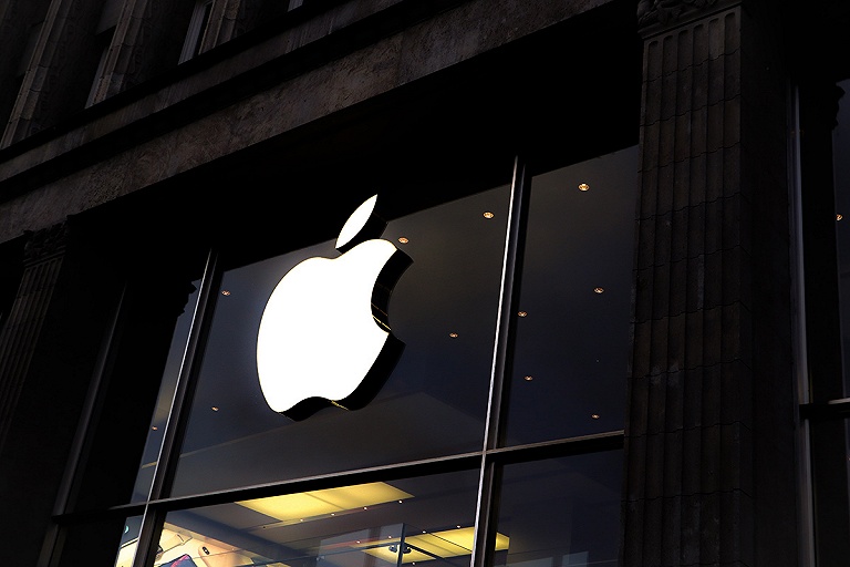 Apple планирует сократить наем сотрудников