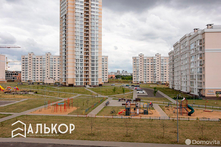 От Лебяжьего до Лошицы: сколько стоят квартиры в современных районах Минска
