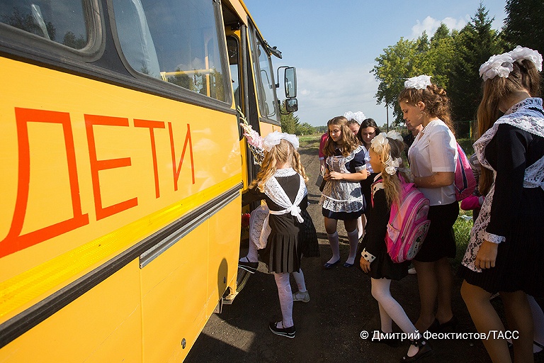 В Беларуси утвердили порядок бесплатной перевозки школьников