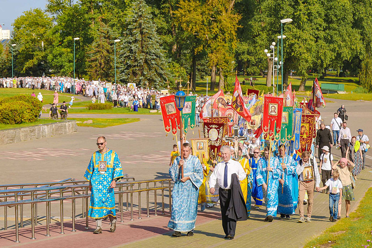 Всебелорусский крестный ход завершился в столице – вот как это было