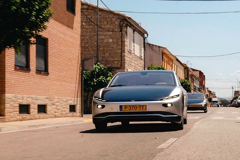 Электрокар из Нидерландов стал самый обтекаемым серийным авто в мире