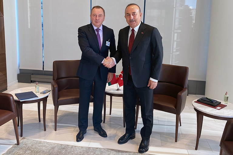 Макей обсудил с коллегой из Турции санкционное давление и ситуацию в Украине