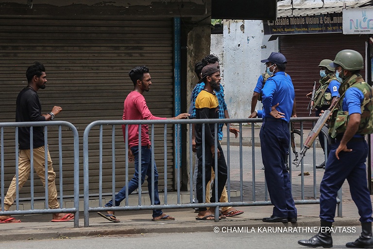 Более трех десятков человек пострадали на Шри-Ланке во время протестов
