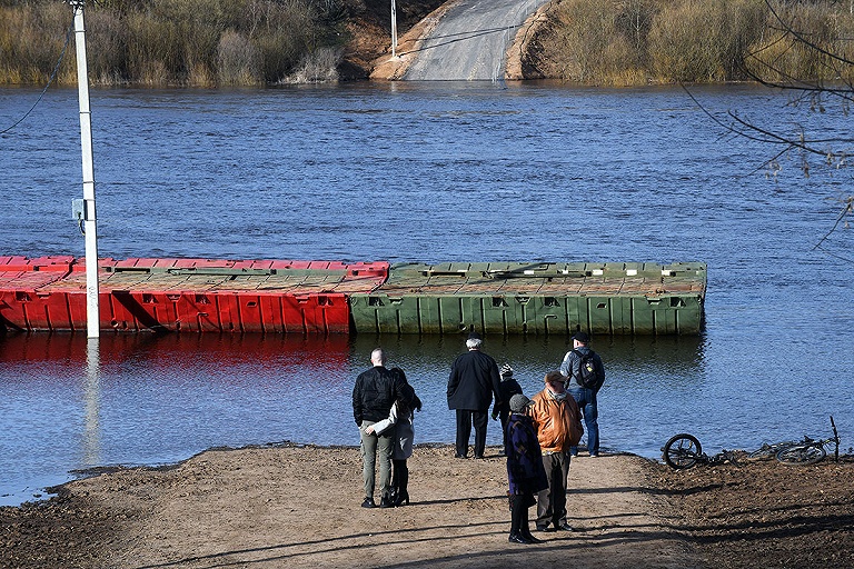 Понтонный мост в Новополоцке открыли для пешеходов 16 апреля 