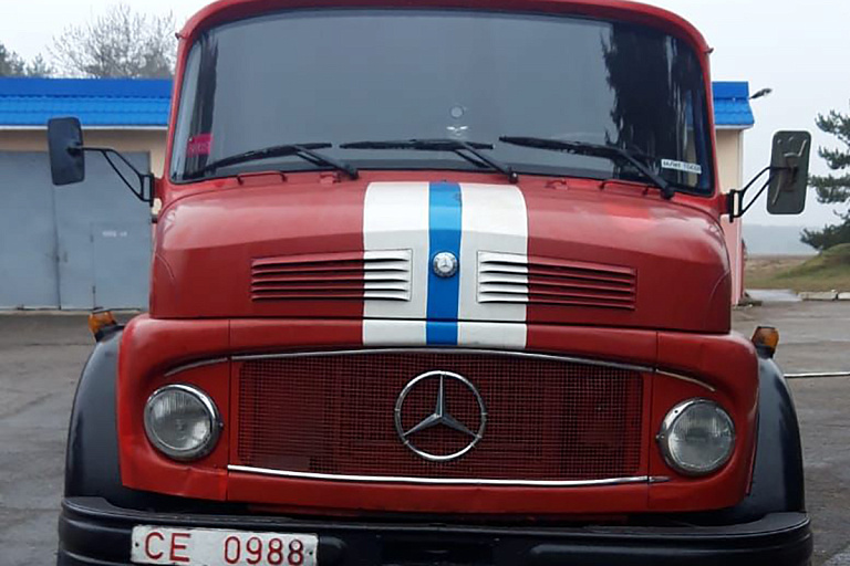 В Беларуси продают пожарные Mercedes
