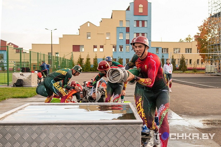 В Минске прошла тренировка чемпионов мира по пожарно-спасательному спорту