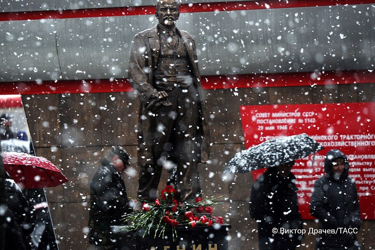 Красный день календаря: как в Минске в разные годы отмечали 7 Ноября