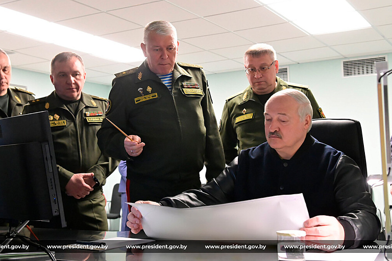 В Беларуси проверили ВВС и ПВО: результаты оценил Лукашенко