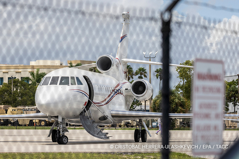 В США арестовали самолет главы Венесуэлы Мадуро – в чем дело