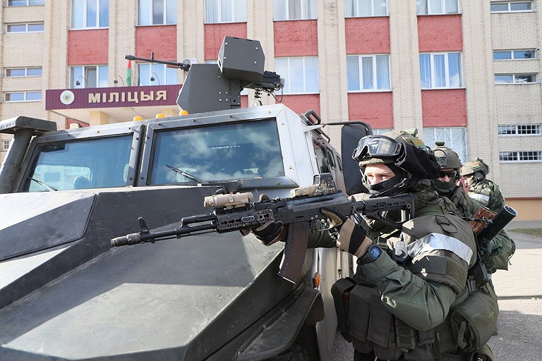 Беларусь усилила охрану границы с Украиной за счет милиции