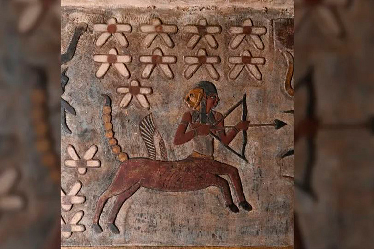 Нетронутые более двух тысяч лет фрески со знаками зодиака нашли в Египте