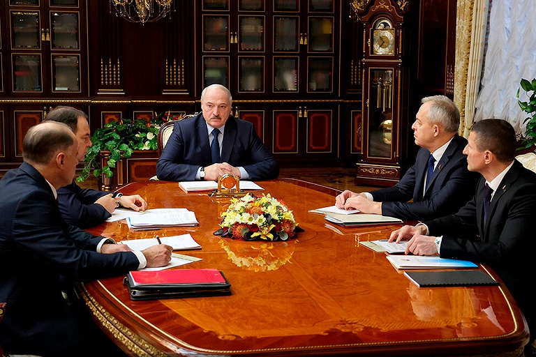 Лукашенко обеспокоен ростом кибератак в мире