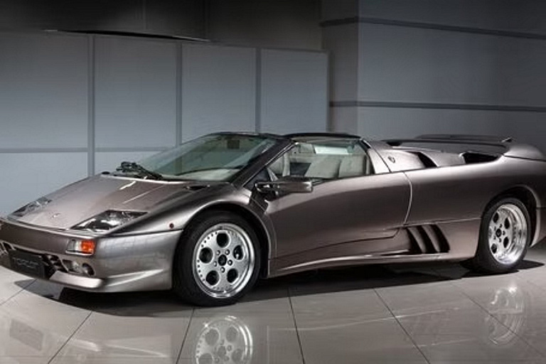 В Москве продают редкий Lamborghini Diablo в кузове родстер