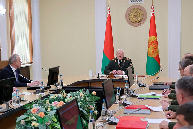 Лукашенко: цель НАТО – освоение возможного в будущем театра военных действий