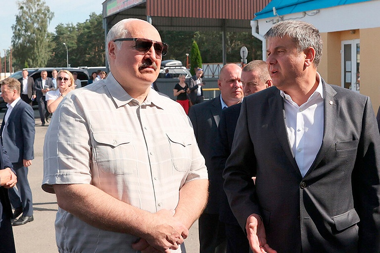 Лукашенко посоветовал белорусам излишне не париться по поводу ковида