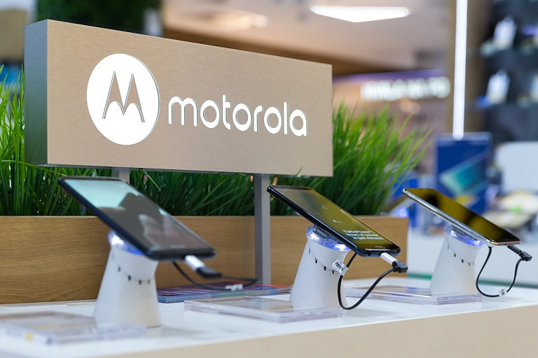 Появилась первая информация о ценах на Motorola Razr 3 и Moto Edge