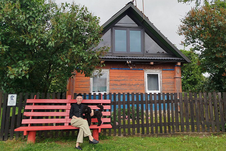 Родовое гнездо: минчанка отремонтировала 90-летний дом и переехала в деревню