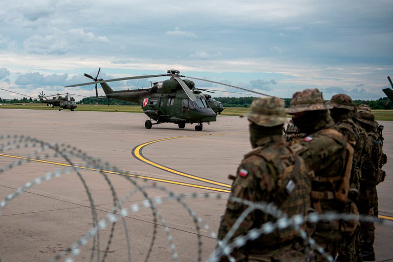 В армии Польши заявили о готовности применить оружие против Беларуси