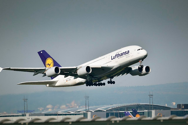 Lufthansa отменяет более двух тысяч рейсов