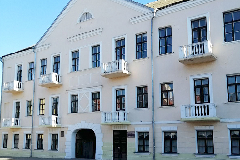 В центре Гродно продают дворец за два миллиона рублей