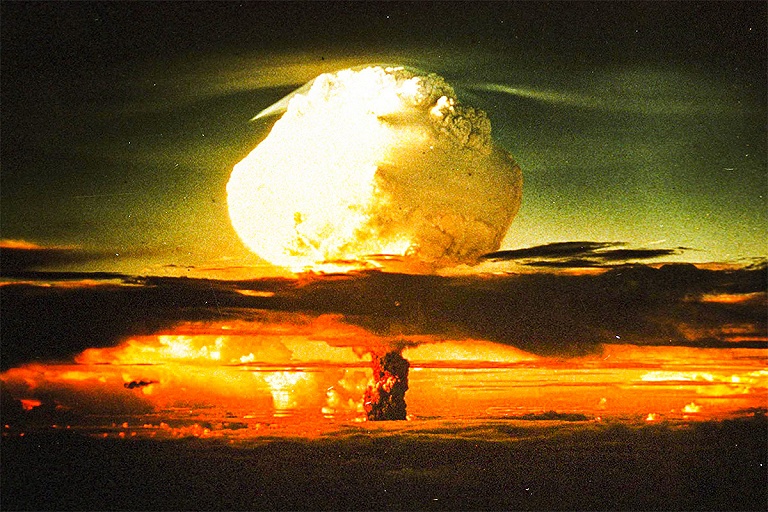 Всесильный "Ядерный клуб": у кого в мире есть ядерное оружие и в каком объеме