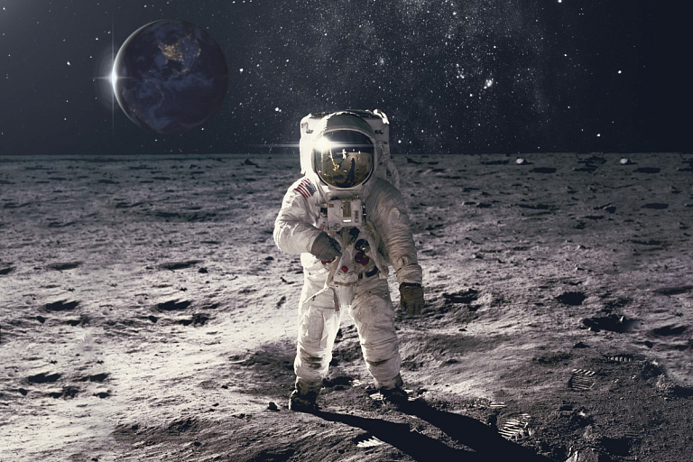 В NASA показали скафандр для первой с 1972 года высадки астронавтов на Луну