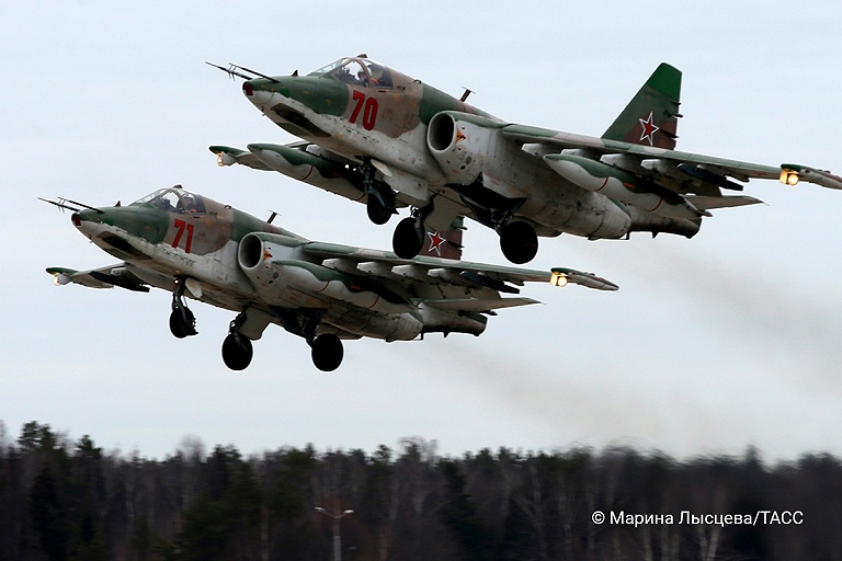 Лукашенко попросил Путина приспособить самолеты Беларуси под ядерное оружие