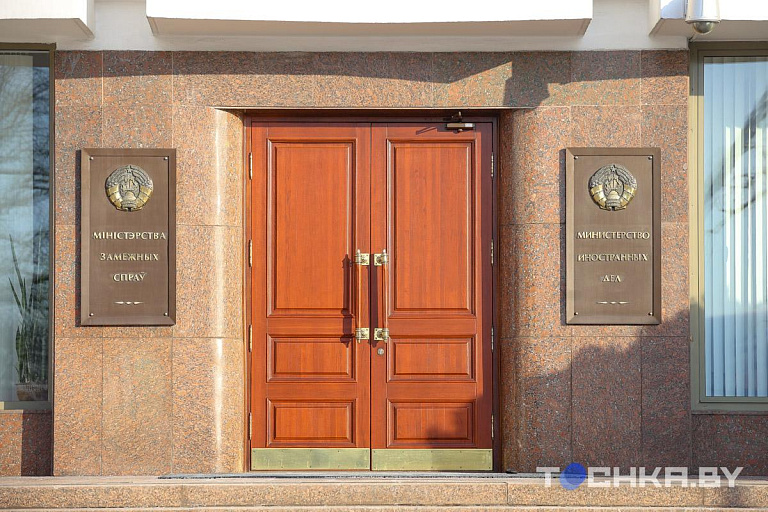 В МИД пообещали отреагировать на визовые ограничения США против белорусов