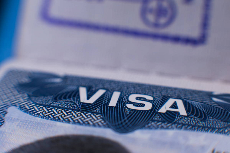 США вводят визовые ограничения против 25 белорусов из-за "заочных" судов