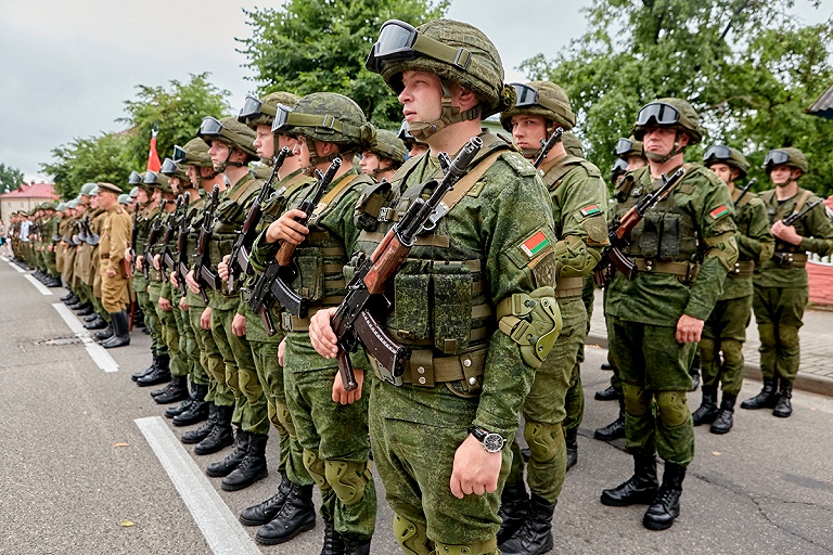 Мобилизация в Беларуси: когда может быть объявлена и кто под нее подпадает