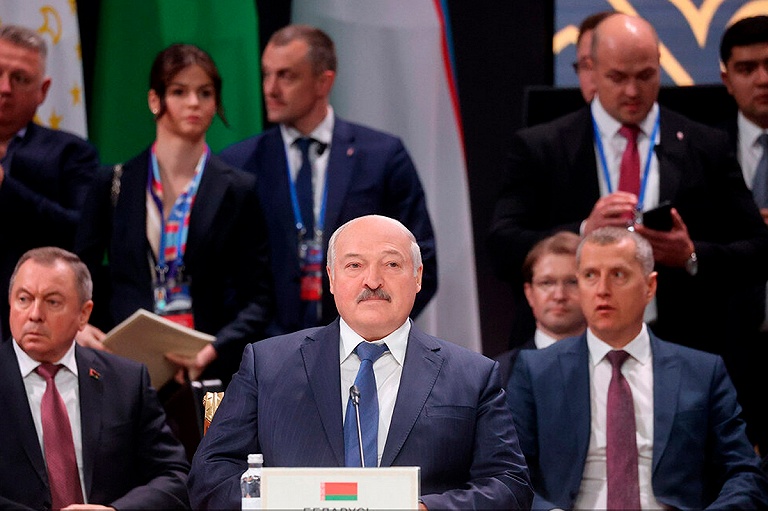 Лукашенко: в Беларуси введен режим повышенной террористической опасности